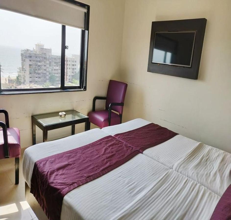 Sukh Hotel Mumbai Exteriör bild