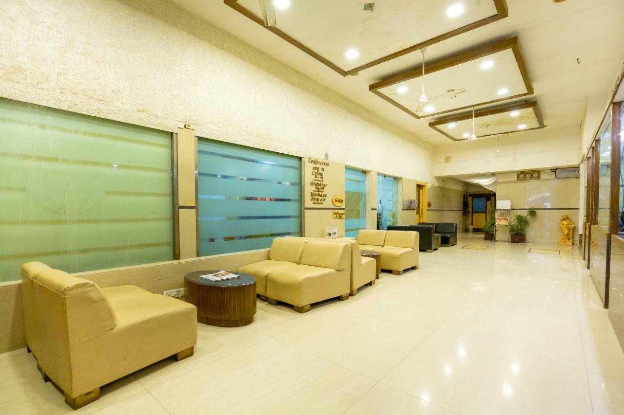 Sukh Hotel Mumbai Exteriör bild