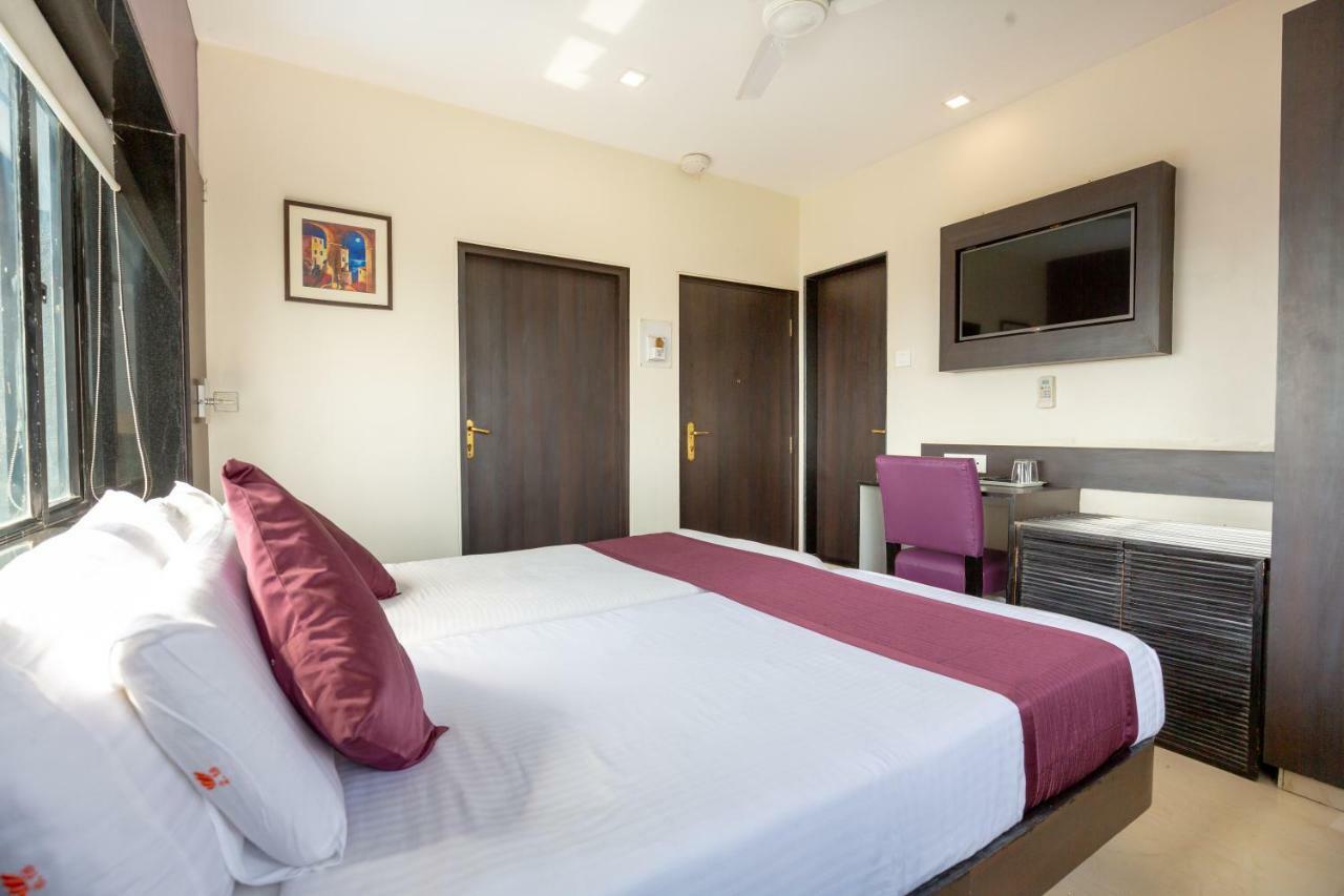 Sukh Hotel Mumbai Exteriör bild